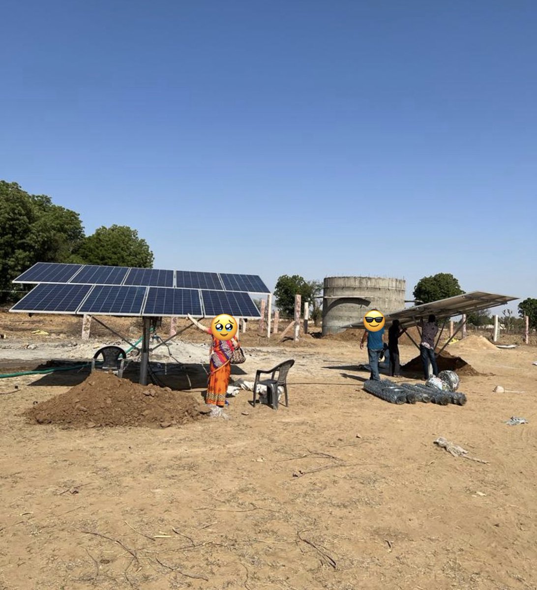 wizardofsoho's tweet image. Gm. My parents and me grew up very very poor. The village never had consistent electricity or water. Majority of the income is just from farming berries and barley but they have mostly been faced with droughts and government never helped. Decided to take things into my own hand.