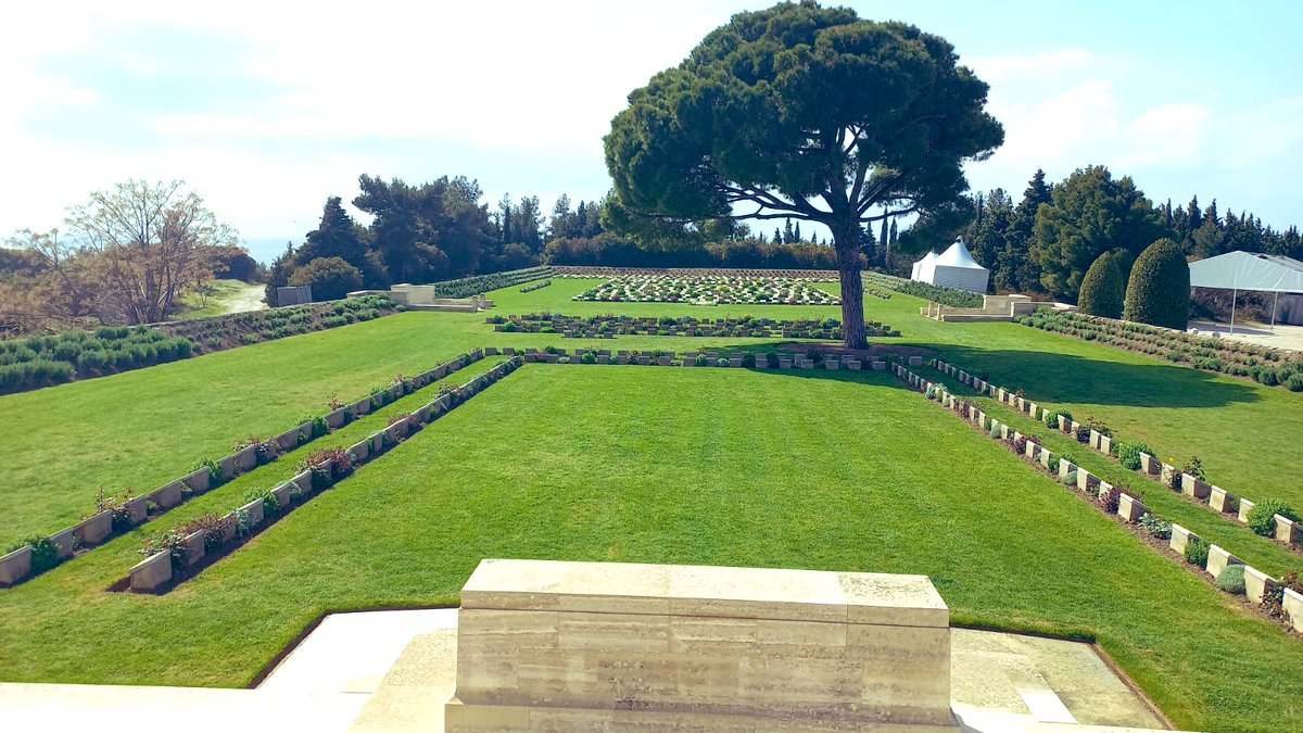 bnbgundogan's tweet photo. Legendary @CWGC #Gallipoliboys doing a fantastic job under the leadership of @canbaycan60 and @Umit_Kygz prior to the #AnzacDay2023 #OurWorkContinues I am so proud of my team 🙏🙏🙏 https://t.co/WAJaZ5eEOx