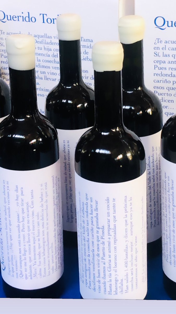 RosaTurkita's tweet photo. @isabelorujito Un referente de nuestra gastronomía con sus maravillosos #orujos y sus #vinos Hoy la podéis visitar en el #mercadodeleste hasta las 20h 🤍Yo ya tengo los míos !!! https://t.co/AQIus2nTYW