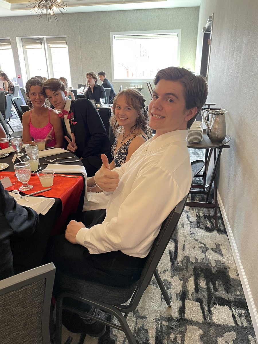 soccercited's tweet photo. EAHS Tennis at Prom, #2 dubs: Ryan and Cullen #1herd #GoElks https://t.co/he5GGlZ1yy