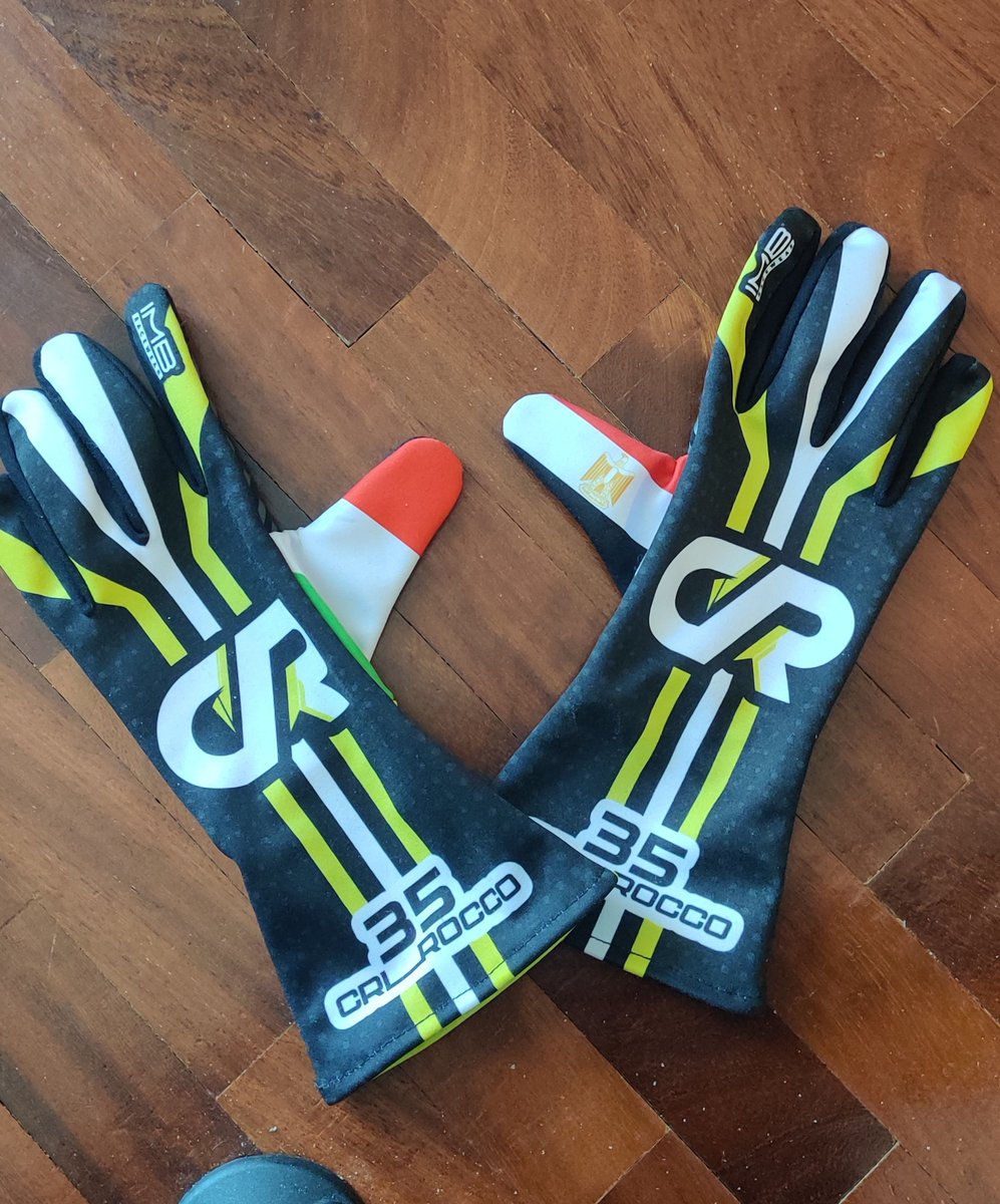 @imbracewear @EthanDean57 @Abruzzionline @Moradness Custom gloves still crispy as the day they arrived
