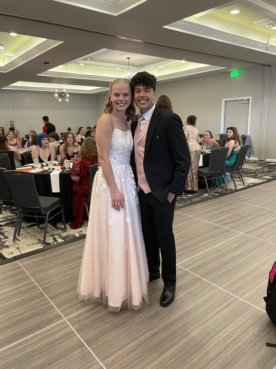 soccercited's tweet photo. EAHS Tennis at Prom, Reese (3 dubs) with Prom King Travis; Maddy and Mark, Maveric and Rose, and Reid #1herd #GoElks https://t.co/9DDNN2NxHL