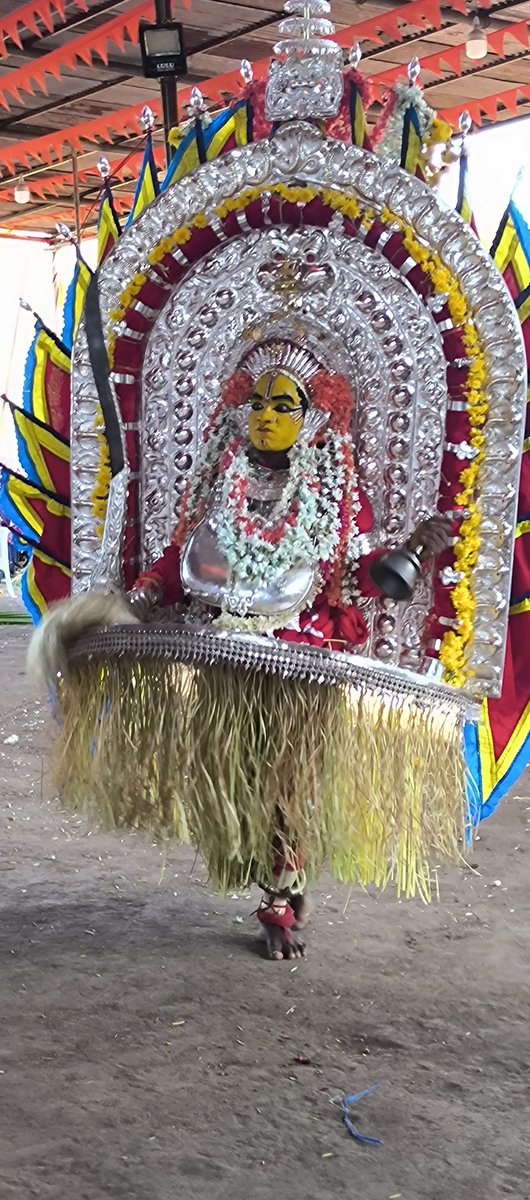 suryavhp's tweet photo. "Bhootha kola" of Tulunadu, that is costal region of karnataka, especially around Manglore. https://t.co/mimNDpcZ9c