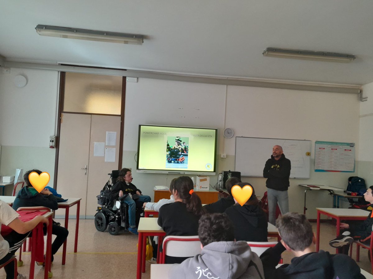 Coco_Loco_PD's tweet photo. #cocolocopadova #scuole https://t.co/0QNg9rJdHY