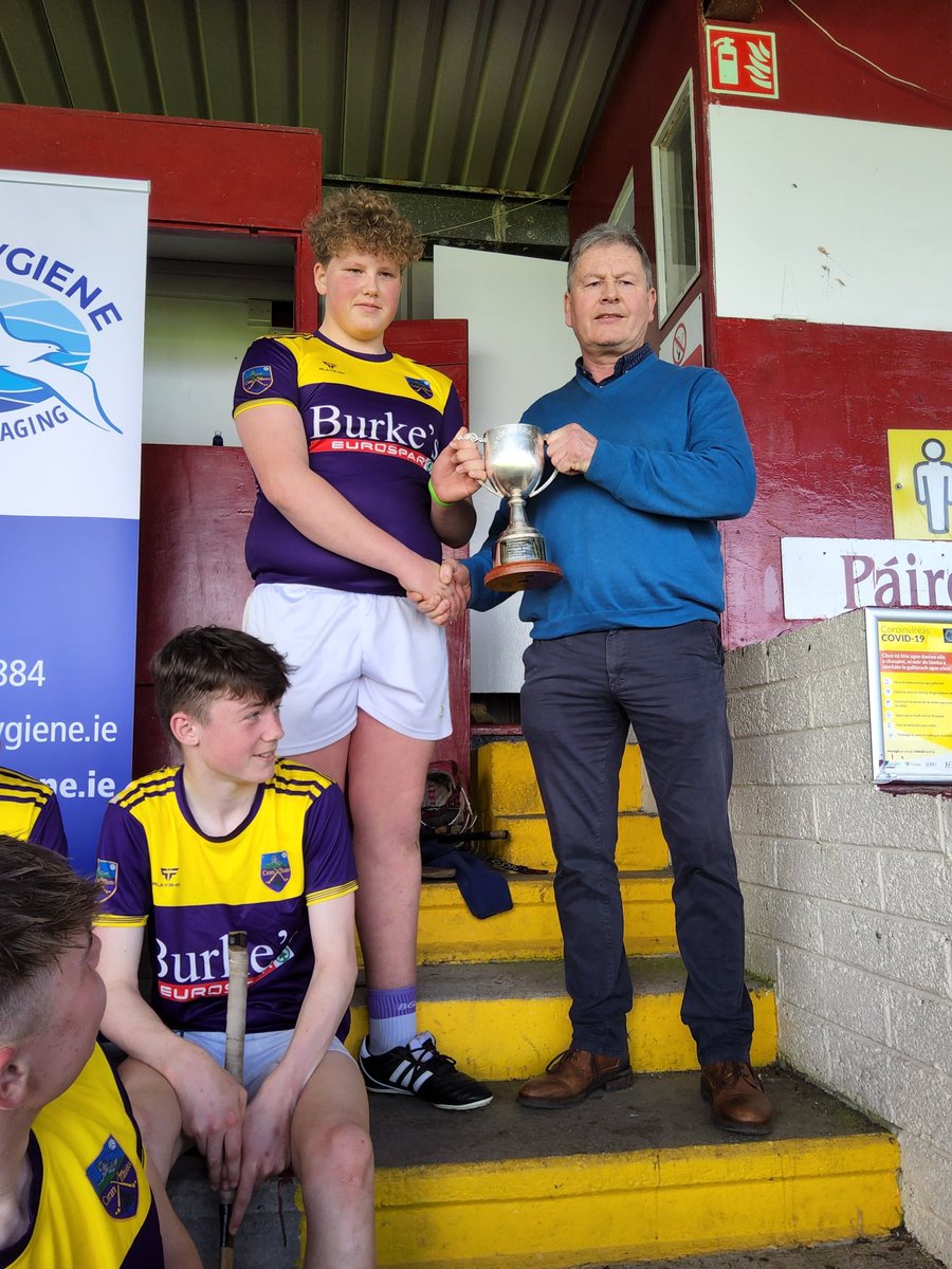Galway_GAA's tweet photo. Cóiste Iomána na nÓg 

Justin Cheevers Cup Winners 

Congratulations @kinvaragaa https://t.co/QAGpCmHt9O