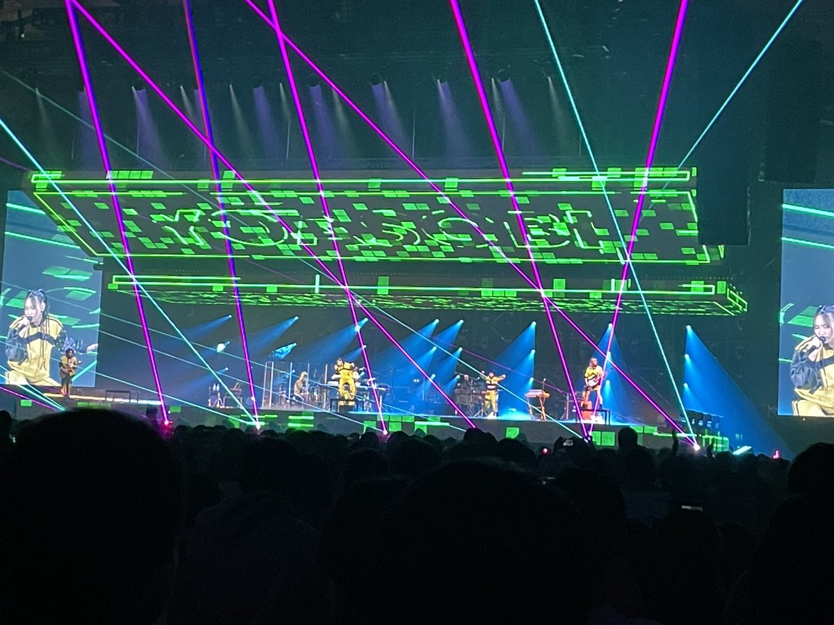 snowdream6's tweet photo. 推しの公演を蹴って、 #YOASOBI電光石火ツアー きたえーる2days参戦してきた🎶
何となくセトリが日によって違うってのは知ってたんだけど、1曲目から違うなんて予想だにしてなかったので、びっくりした。最初の曲違うだけで、印象全く違って違うライブに行ったみたい♡2日とも行けて良かった✨️ https://t.co/qmRmsYw0Zo