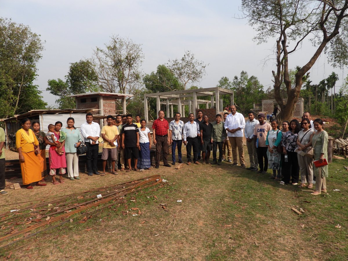 Day-5 of a five-day tour to health facilities across the State.
Glimpses of the tour to health facilities across #WestGaroHills and #SouthWestGaroHills by Ramkumar S, IAS, Mission Director, NHM Meghalaya
#HealthForAll #HealthAndWellnessCentres #AyushmanBharatHWCs