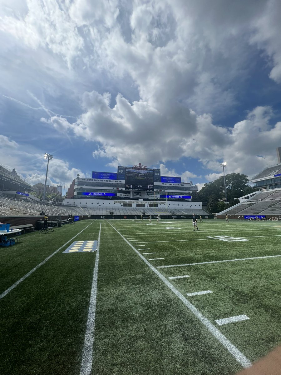 bmullins31's tweet image. Had a great time at the spring game!!! Thank you @GTFootball I appreciate the opportunity, cant wait to see you guys again!! #WelcometotheWest #GoJackets🐝 @SWD_FB @CoachBrentKey @GeepWade @Coach_MColeman  @therealkwat @mb_3three