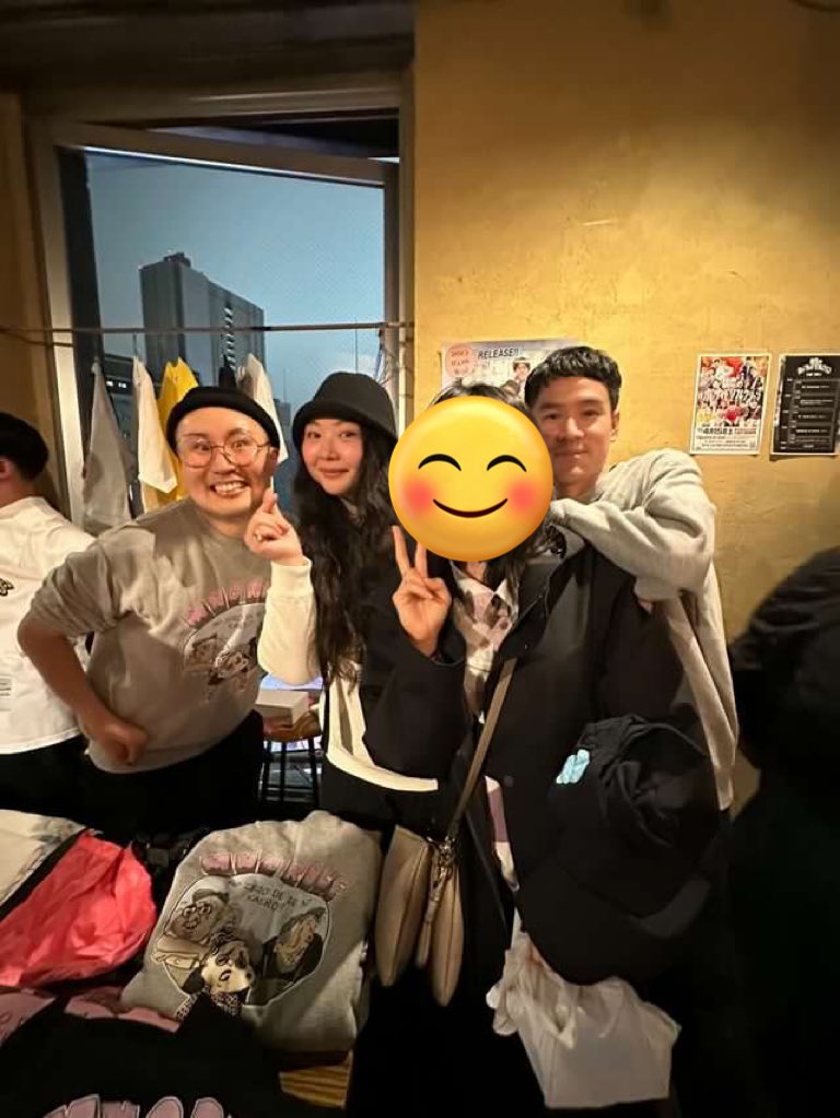 monju_n_chie's tweet photo. 初恋のリバーサイドリフレクションありがとうございました！！！
感謝しても仕切れないほどの景色と熱気を心に刻むことができました。これから修行期間に入り3人それぞれソロの活動を励みますのでまたお会いした時にはHPゼロになって遊びましょう！！！！

メンバーのソロ活動紹介→ https://t.co/552OaA1Qhk