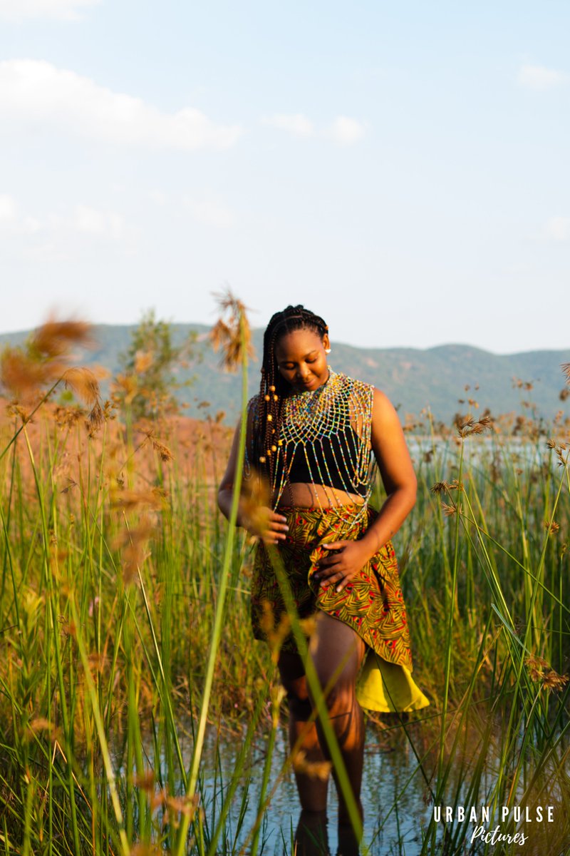UrbanPulsePics's tweet photo. Model: Emmah...

For bookings contact:
urbanpulsepictures@gmail.com

#UrbanPulsePics #LiveYourMoment #ModelPhotography #iLovePhotography #CanonPhotography #BlackIsBeautiful #Botswana https://t.co/X070vHxh9f