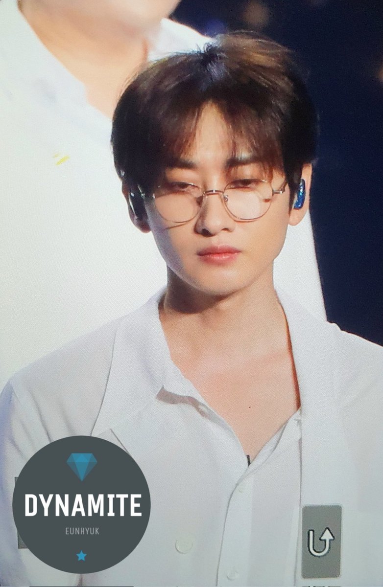 dynamite_0404's tweet photo. SS9S in SEOUL pre :: 안...안경을.. 누.. 누가...🤦‍♂️
#은혁 #Eunhyuk https://t.co/ckN6jedf3s