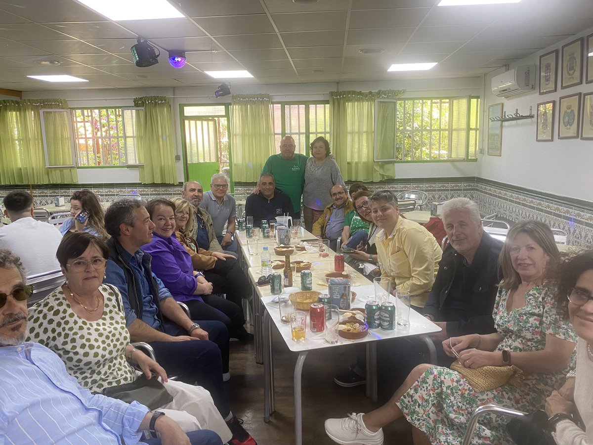 SFH_PSOE's tweet photo. Acompañando a nuestr@s amig@s de la Casa de Andalucía en su Feria de Abril. Gracias por traernos un pedacito de vuestra maravillosa tierra a nuestra localidad. Como siempre, agradecid@s por vuestra fraternidad.

#FeriaDeAbril
#CasaDeAndaluciaSfh 
#SanFernandodeHenares https://t.co/baiDIPboc1
