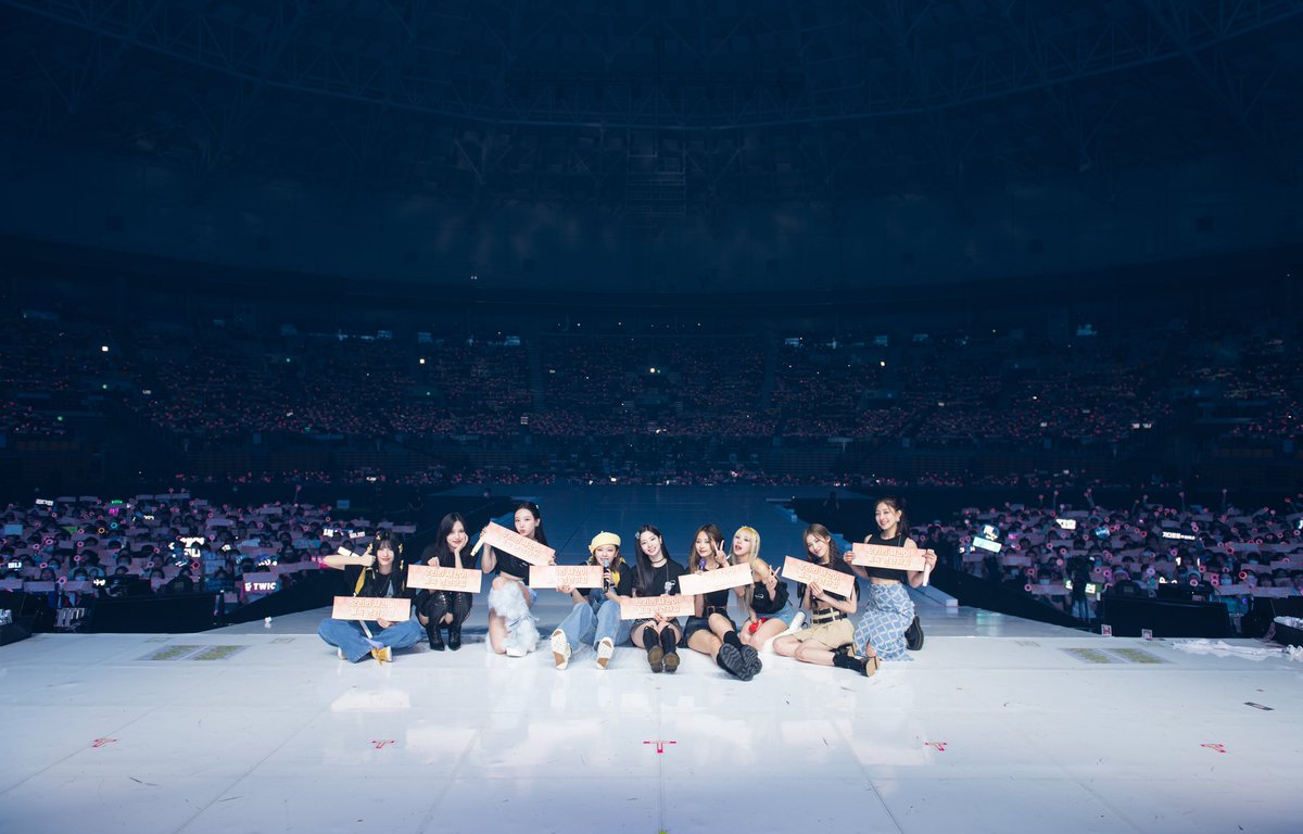 monami1020's tweet photo. 트와이스와 함께 할 때 가장 살아있음을 느껴
#내_맘_끝까지_갈테니
#트와이스와의_시간이_계속_영원하길 https://t.co/i1qjuR5wWu