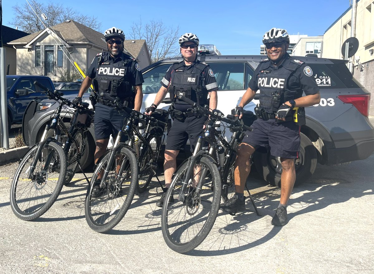 Officers from <a href="/TPS13Div/">13 Division</a> out on bikes today! #spring <a href="/OfficerRui/">Rui Simoes</a> <a href="/TPACampbell/">Clayton Campbell</a> <a href="/TorontoPolice/">Toronto Police</a> <a href="/tpsJohnson/">Deputy Chief Rob Johnson TPS</a>