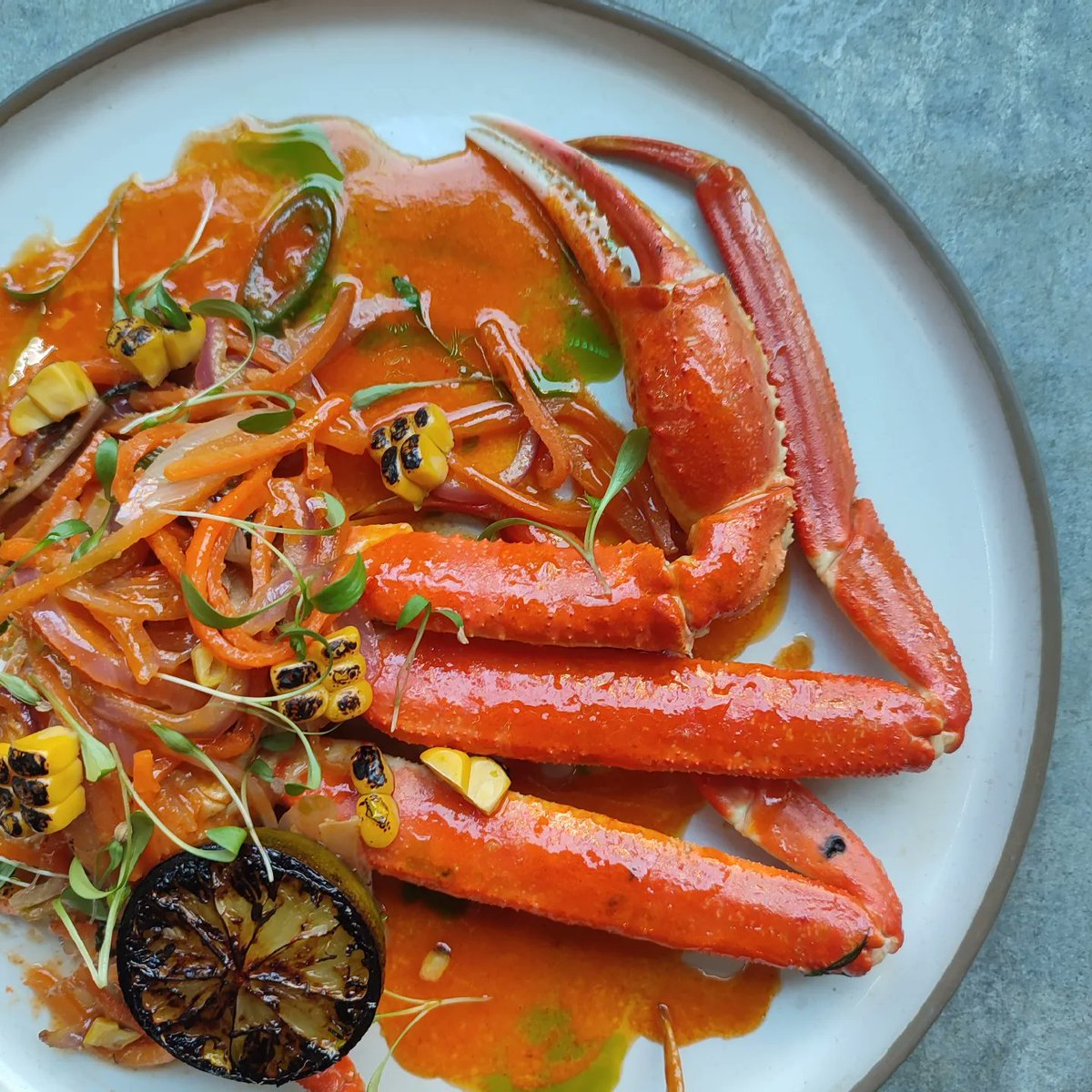 Weekend kitchen 
Alaskan Snow Crab 🦀
@buoyandoyster 
*Alaskan Snow Crab
*Burnt lime
*Chared Corn
*Sriracha butter sauce
*Coriander 
#kent #coast #margate #aarossette #michelinguide #goodfoodguide #hardensbites #muddystilletosaward #alaskan #snow #crab #sirracha #butter #sauce