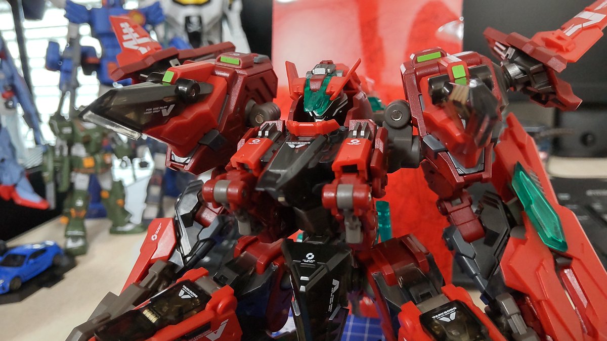 JET4AG's tweet image. #核誠治造 のVALHALLAN(ヴァルハラン)です。
装備のパーツ構成で、しっくりくるパターンを模索して楽しんでいます。
#BIRD_BINARY #ROBOTBUILD #フィギュア