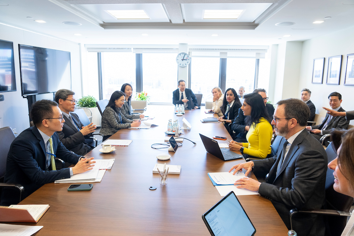 In an excellent meeting with Deputy Governor of the People's Bank of China at the IMF-WB Spring meetings we discussed the global financial market turmoil, crypto assets and much more.