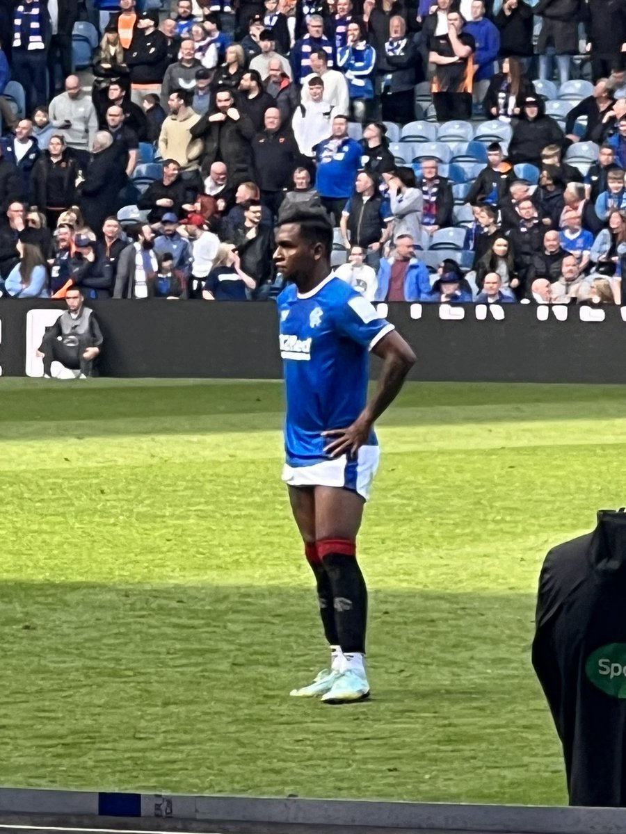 ShineBrightJill's tweet photo. My favourite photos I took yesterday of @morelos2106! Sign the contract #ElBuffalo 🫶🏾🐃📄✍🏾💙 https://t.co/Ju4VKiGI36