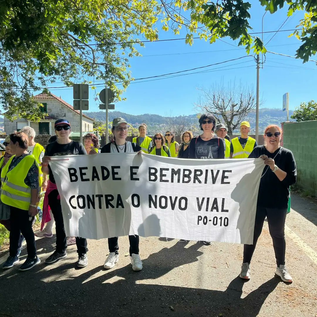 Apoiando aos nosos veciños e veciñas na sua loita
<a href="/Bembriveenpe/">Bembrive En Pé</a> 
<a href="/AVIBE_VialBeade/">AfectadosVialBeadeVigo</a>