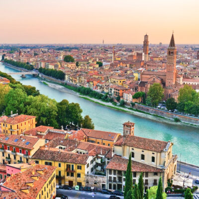 Verona, Itália, é um dos principais destinos turísticos do norte da Itália (Verona, Italy is one of the top tourist destinations in Northern Italy) is.gd/OMh4DS #Verona #VisitVerona #Italy #tourism #touristdestination #NorthernItaly