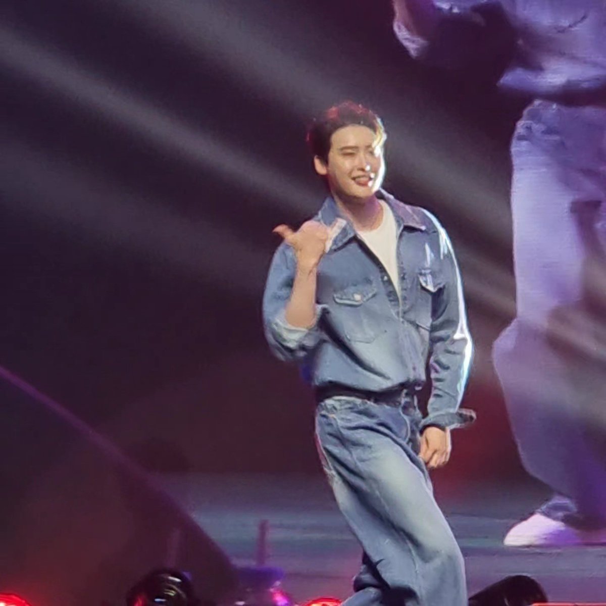 philconcerts's tweet photo. #LeeJongSukInManila was full of surprises from start to finish!

Special thanks to @RandomMindsPH @LOfficiel_PH https://t.co/knG1ZYJ4uf