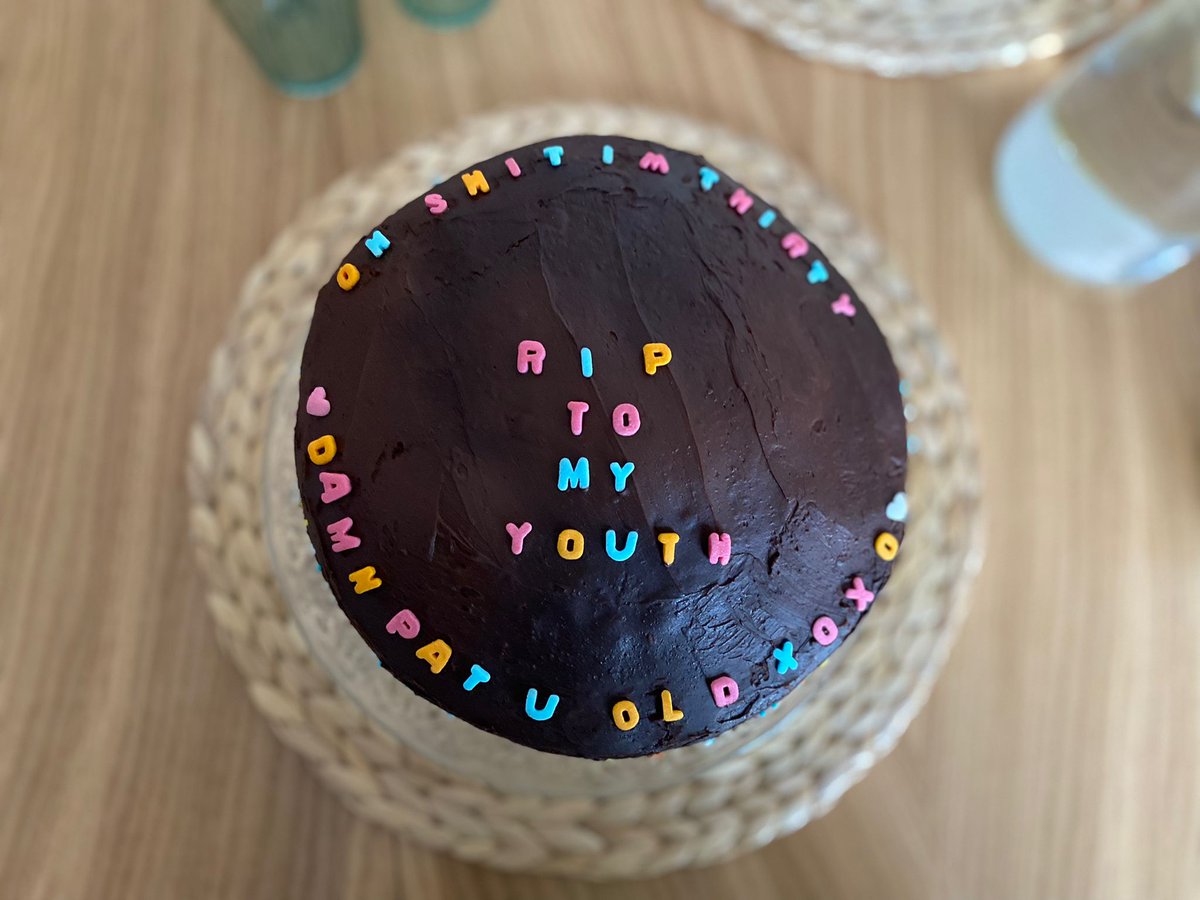 imlostwithoutyo's tweet image. Cake I baked for my birthday party (in my twenties for another 2 days, damn, time flies).