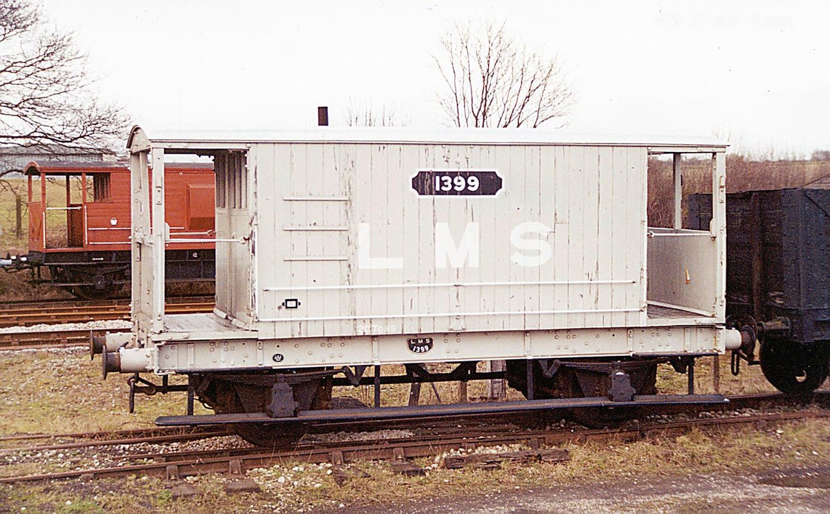 mavmaramis's tweet photo. 1399. LMS/MR 20t 4w brake van. Built Derby, 1924-1927. Ex. Littleon Colliery, Staffordshire. Photo: Midland Railway Centre, 22.03.2002. #railway #BrakeVan #colliery #Littleon @NamiHusky https://t.co/bownEQKy5r