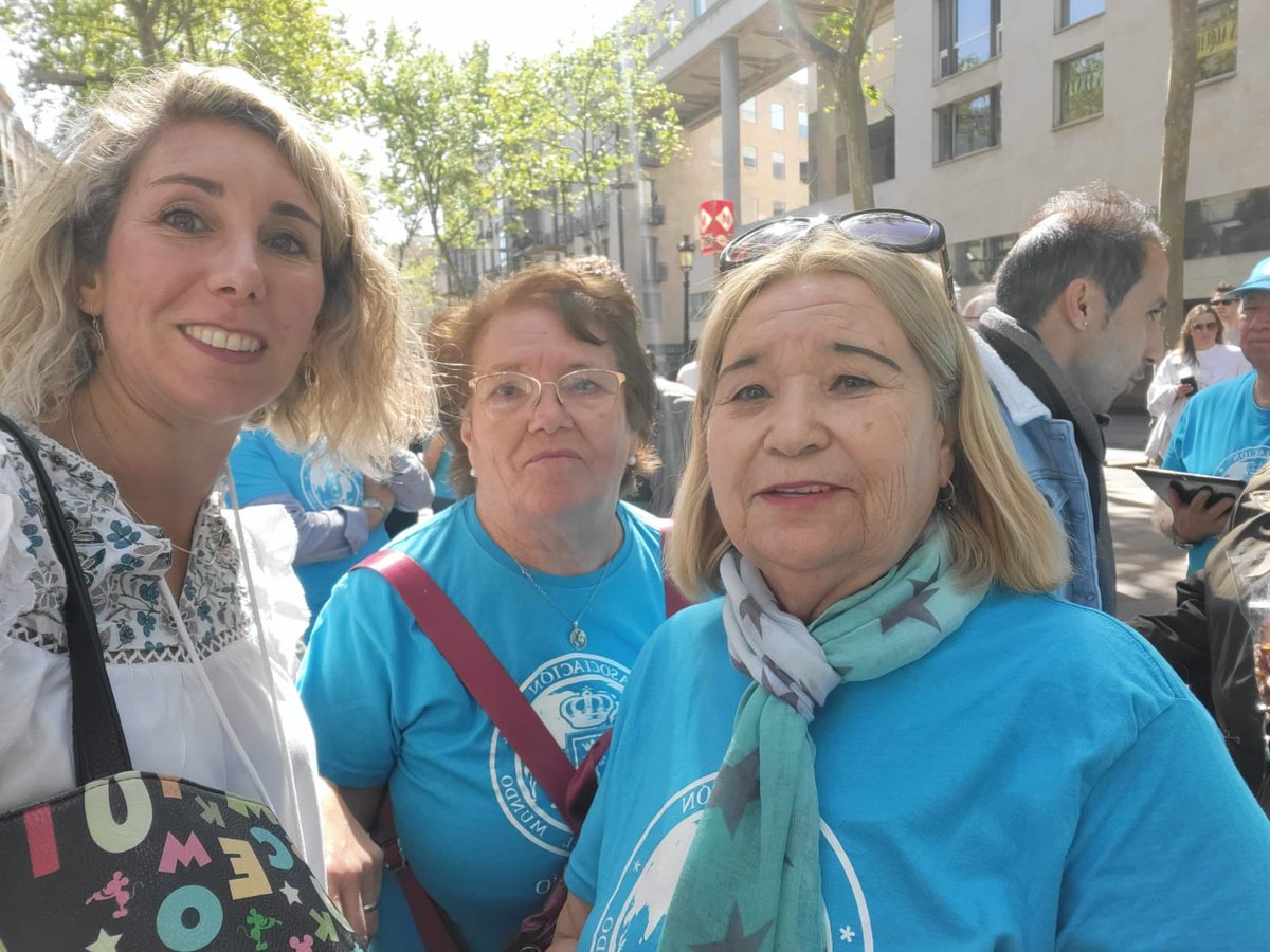Este fin de semana Alba Oliver ha acompañado a la Asociación Cultural Loreños por el Mundo en su encuentro anual. En esta edición el lugar elegido ha sido La Llagosta, donde hemos recibido una cálida acogida.
#loreñosporelmundo #loradelrio #cuidamoslora #lora