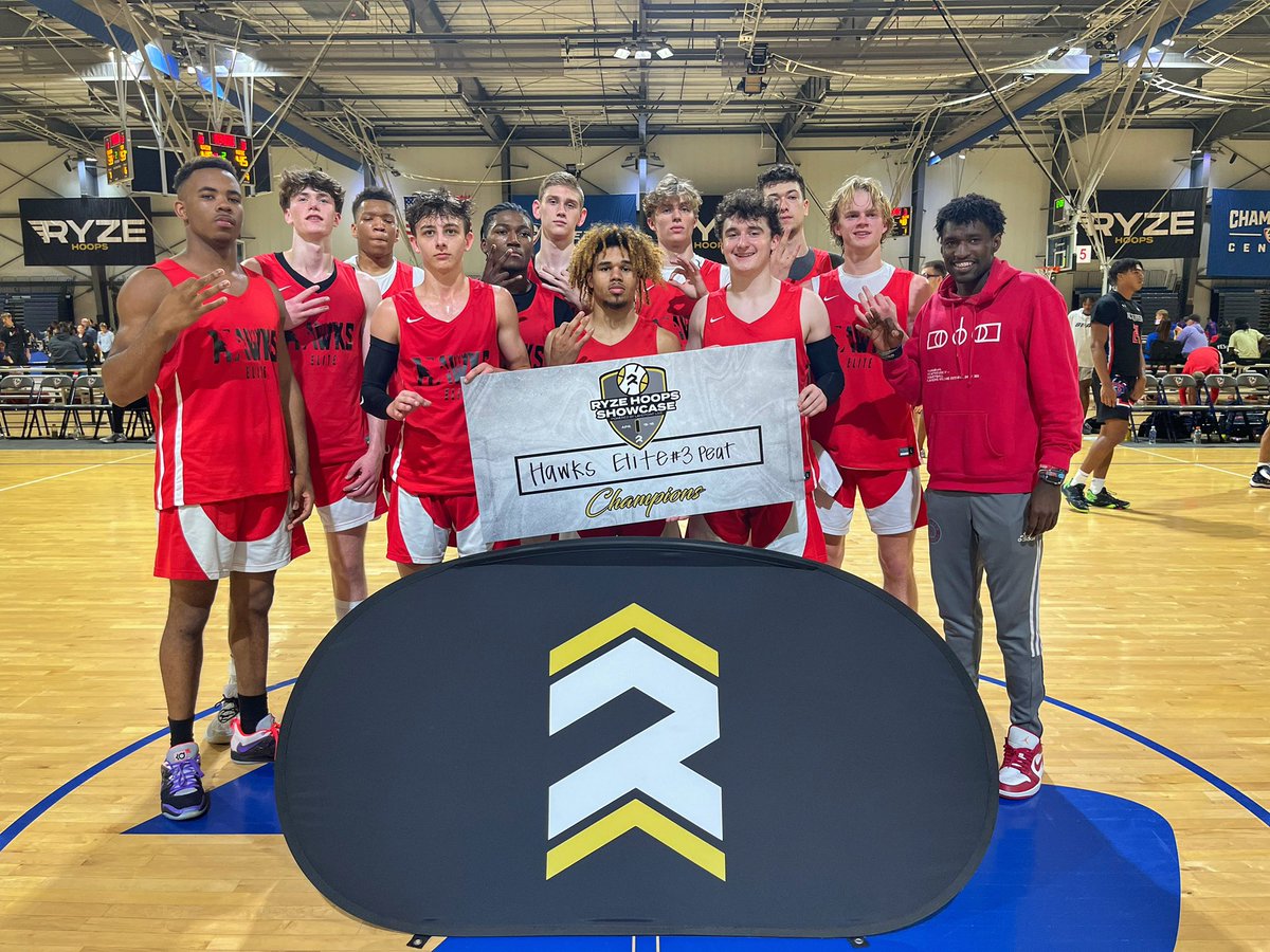 17U White RYZE Hoops Showcase Championship: Hawks Elite Gold 64 North Atlanta Stars 54 Josh Williams, Brewer Carruth, and Tristan Gilmore were all in double figures in the win as Hawks Elite takes home their third straight championship at Showcase I 👌🏼