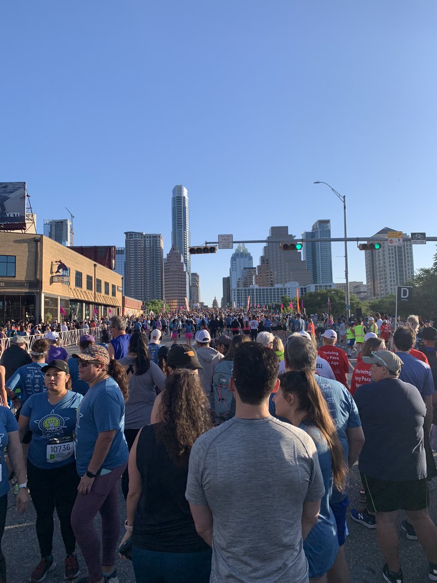 sarahradinasch's tweet image. A month after I registered for the Cap10 I tore a ligament in my foot. I still can’t run but I decided to get out and walk the race. 

Injuries suck but I’m glad I was there to support my former @statesman colleagues in their push for fair wages #SaveLocalNews