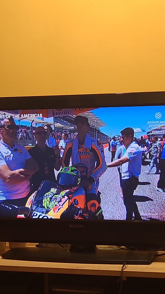 GienekCS's tweet photo. @AdamBadziak @Grzegorz_GP @MotoGP Jedziemy https://t.co/uAEP7J4At9