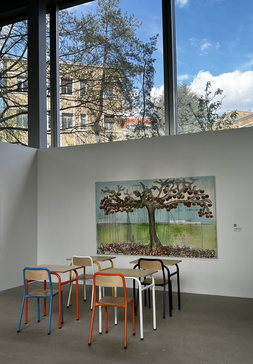 SophieAmarenco's tweet photo. Finir le week-end avec l’exposition de Fabrice Hyber- La Vallée à la Fondation Cartier.
De la peinture mais pas uniquement.
À voir !
#artcontemporain #fabricehyper #lavallee #fondationcartier #artlover #passion #sharingpassion #weekendlover https://t.co/egk0kskjOH
