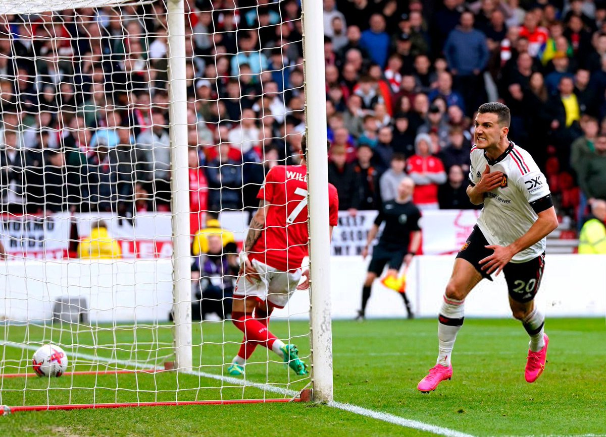 Diogo Dalot tweet media