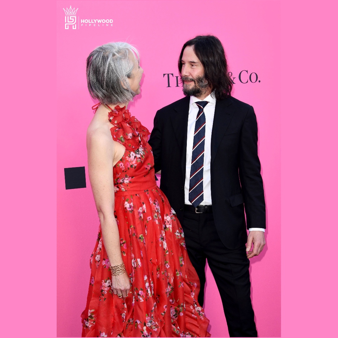 Keanu Reeves and Alexandra Grant pose on the red carpet at The MOCA Gala in Los Angeles. (📸:Backgrid)

⁠
#KeanuReeves #AlexandraGrant #CelebrityCouples #EntertainmentNews #HollywoodPipeline