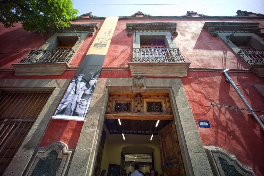 Casa Marie José y Octavio Paz tweet media