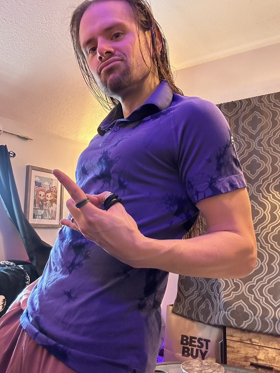 CoyoteWildfire's tweet image. Yardwork and house errands done!

Freshly showered and repping the #Fabletics today. 🤘

#FableticsMenAmbassador #FableticsAmbassador