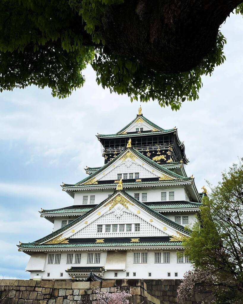 ctrlalthi's tweet image. #osaka #japan #osakajapan #osakacastle #大坂城 #castle #fuedaljapan #warriors #samurai #Toyotomi #Hideyoshi #ToyotomiHideyoshi #Tokugawa instagr.am/p/CrG6K7mvvv5/