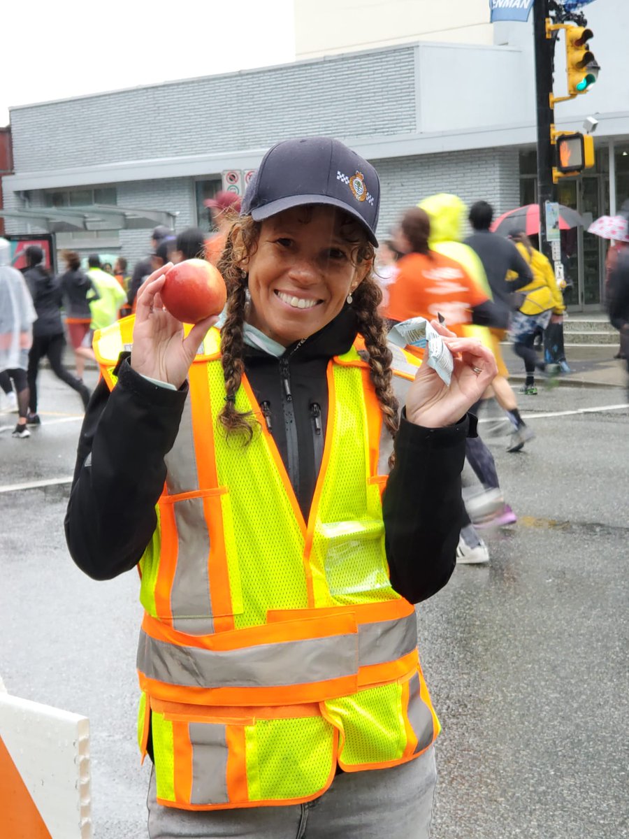 It's the @VancouverSunRun today! I'm volunteering with @wechcpc on the race route in the #WestEnd to help all road users share this space safely. We started early 🥱 so I'm very happy to have an apple & protein bar to keep me going! #volunteeringisfun #joinus #roadsafety #IYKYK