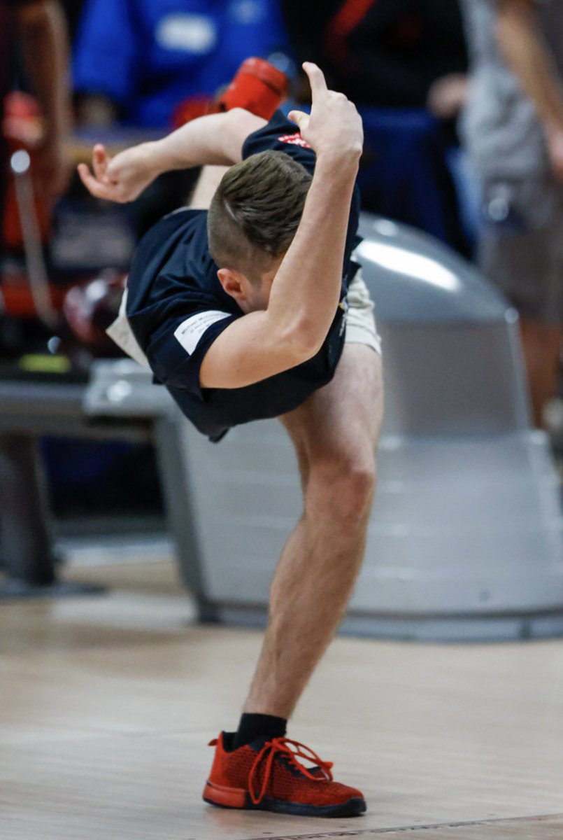 Luckie5019's tweet photo. If you ever question the focus and athleticism it takes to keep those high bowling averages up, look at #michaelmccloskey on his follow through after a throw. #bowling #sonj #sonjspringgames2023 #hsbowling #wmhsbowling #futurepbabowler #futureprobowler https://t.co/sNKeYib0QT