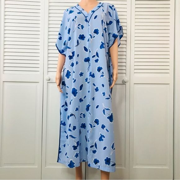 Consignwithkat1's tweet photo. ⚠️NEW ARRIVALS ⚠️

-J. CREW Yellow Merino Wool V-Neck Cardigan Size L
-OSCAR DE LA RENTA Pink Label Loungewear Nightgown Size S/M
-LAUNDRY Orange Lace Short Sleeve Dress Size 6
-SWEET ROMEO Black Long Sleeve Knit Sweater Size 2X

#consignwithkatie https://t.co/TQc2pVNOAs
