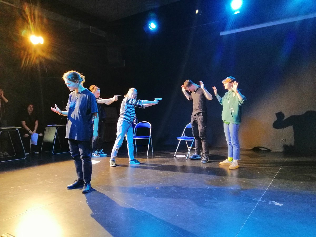 Club Théâtre du Lycée Van Gogh tweet media
