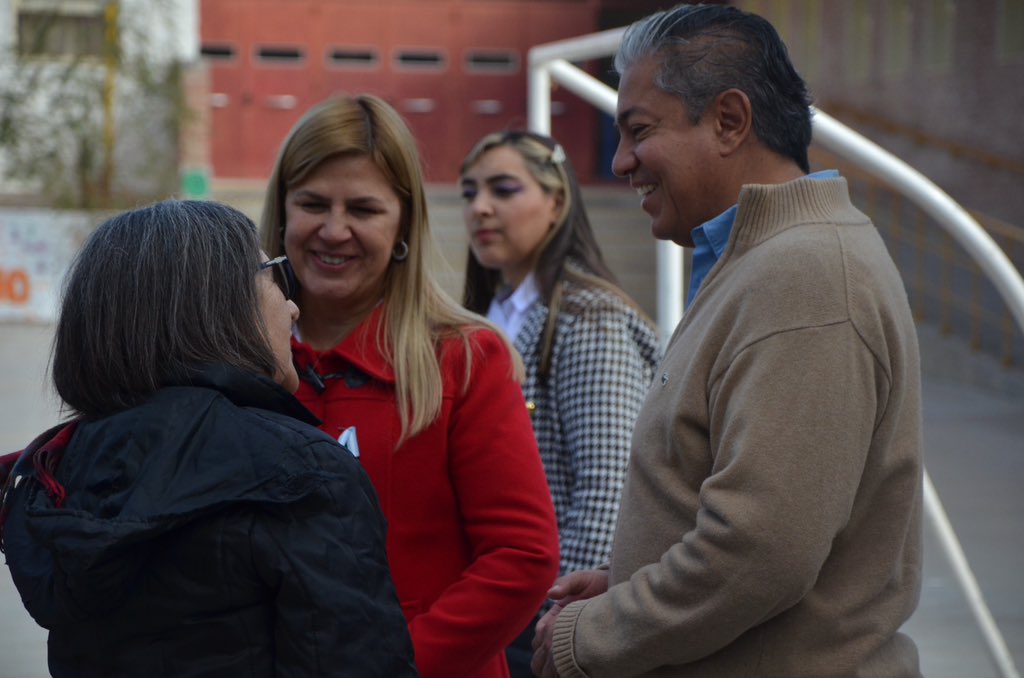Rolo_Figueroa's tweet photo. Es una jornada cívica importante para todos los neuquinos, que estamos viviendo con mucha alegría

Llevamos 40 años de una democracia que nos costó mucho conseguir, por eso lo vivimos como una jornada histórica https://t.co/WzU3LvKbvB
