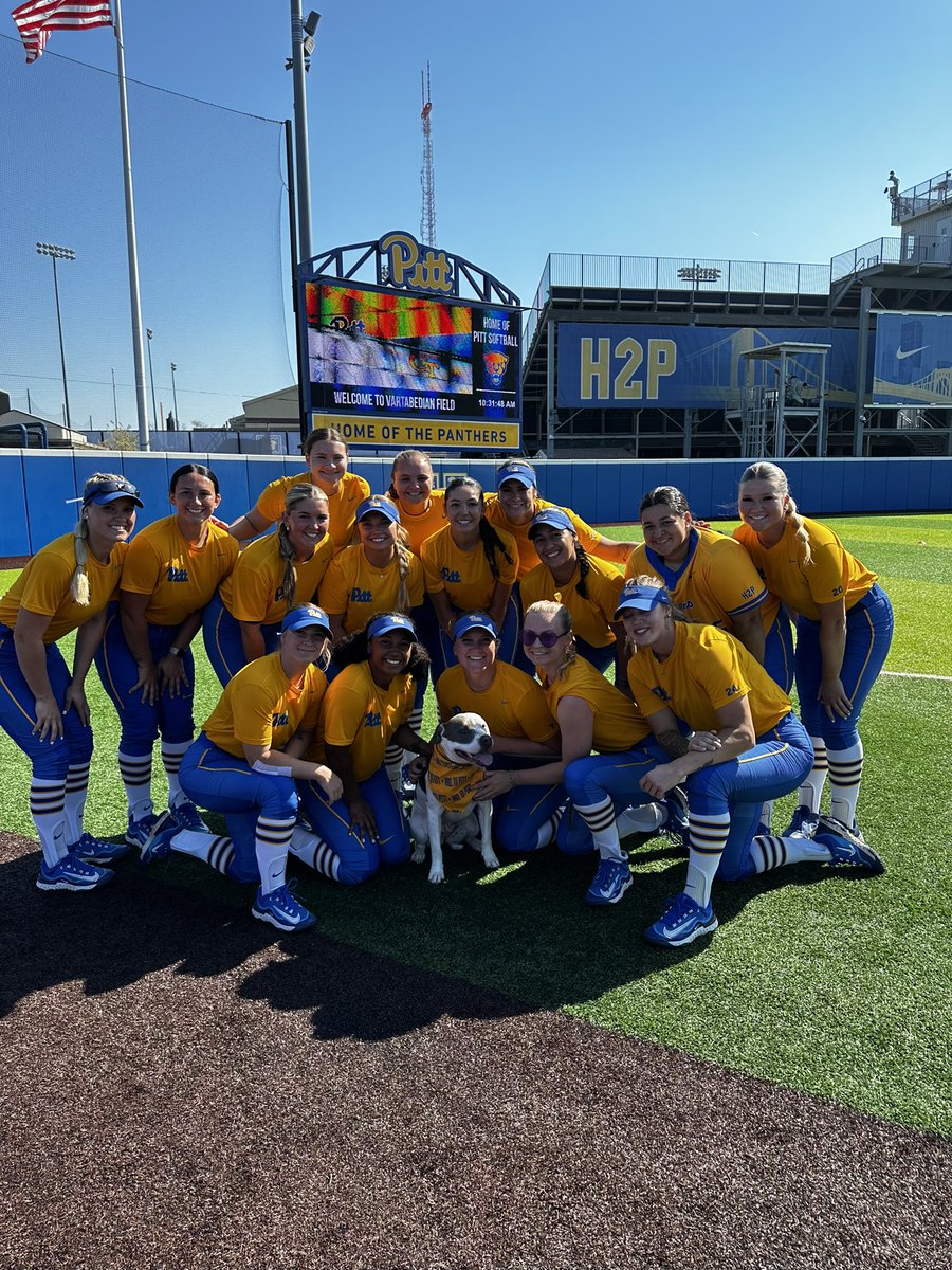 Pitt_SB's tweet photo. Ready for Bark at the Park! 🐾🐶 https://t.co/8wkmVXL68g