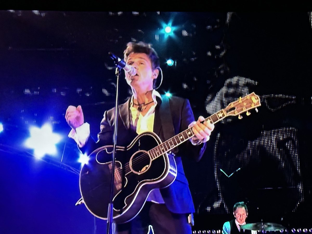 Simone0171's tweet image. A night to remember…
4th of December 2010 in Oslo. 
#endingonahighnote
#aha
#Iwasthere🤩

Pics taken from a TV show on arte a couple of days ago.