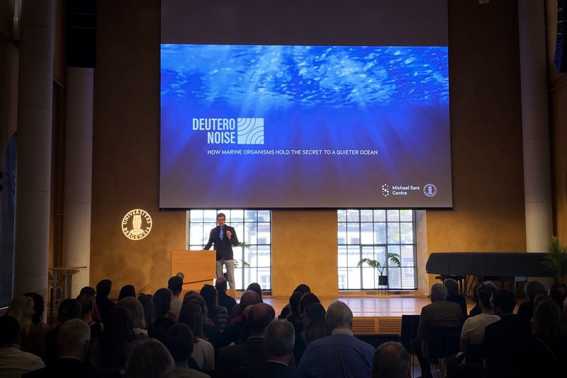 We were so honored to be part of @UiB Reception to welcome #OneOceanWeek to the city of Bergen. Our Director @lionlchristiaen spoke about our research and introduced #DeuteroNoise, a project exploring underwater noise pollution from our Group Leader Marios Chatzigeorgiou @mchlab.