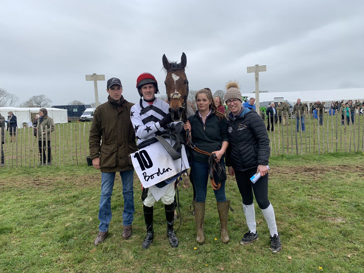 Hearts Corner (Libertarian) takes the 3m Maiden at Cotley Point to Point under <a href="/Darrenandrews4/">Darren Andrews</a> for trainer <a href="/Joshua_N3wman/">Josh Newman</a> and owner Becky Kealy. Privately purchased out of the <a href="/irishp2p/">p2p.ie</a> field from Bernard Crowley. Congratulations to all the team <a href="/k_woollacott/">Kayley Woollacott</a> 🙌🏽🏆