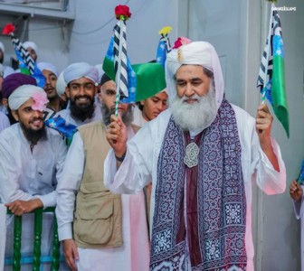 شیطان ہمارا کھلا دشمن ہے ، لہٰذا اس کے خلاف ہر محاذ پر بھرپور جنگ کا اعلان کیا جائے ۔ پس شیطان اور برائیوں کے خلاف جنگ اب دعوتِ اسلامی کا نعرہ بن چکا ہے :
شیطان کے خلاف جنگ                      جاری رہے گی
#Hbdilyasqadri