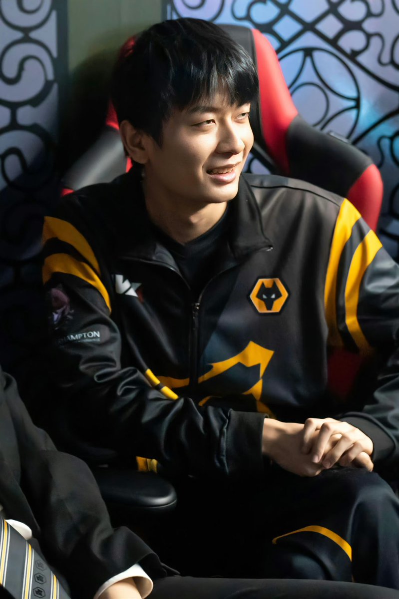 WolvesIDV_Intl's tweet photo. 📸 Pictures of #Wolves_Alex from yesterday's match taken and posted by 第五人格超凡君 on Weibo 😍
#Wolves_COAVI
(1/3) https://t.co/rYb3n4TBCX