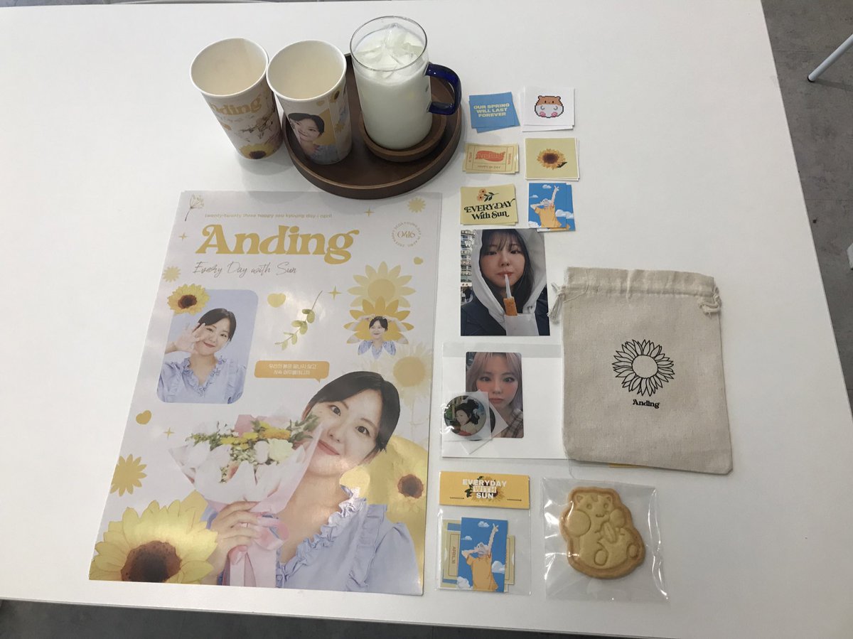 Truck_UPloader's tweet image. 공원소녀 서경 양 생일 카페
잘 둘려보고 추억 만들고 갑니다.
#우리의_봄은_끝이아닌_계속
#노란빛으로_물든_햇살가득_봄
서경 양의 생일을 축하합니다.