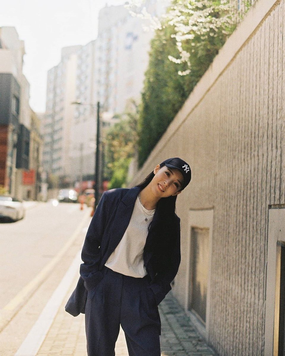 timetomoonbyul's tweet photo. 200414 문별 인스타그램

#문별 #MOONBYUL https://t.co/RssCObFtJX